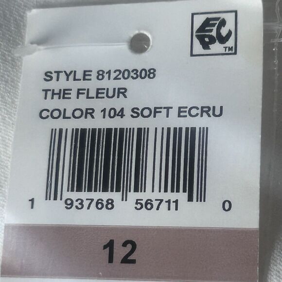 1. STATE The Fleur Ivory Textured Crepe Tie Waist Short Size 12 - Picture 12 of 14